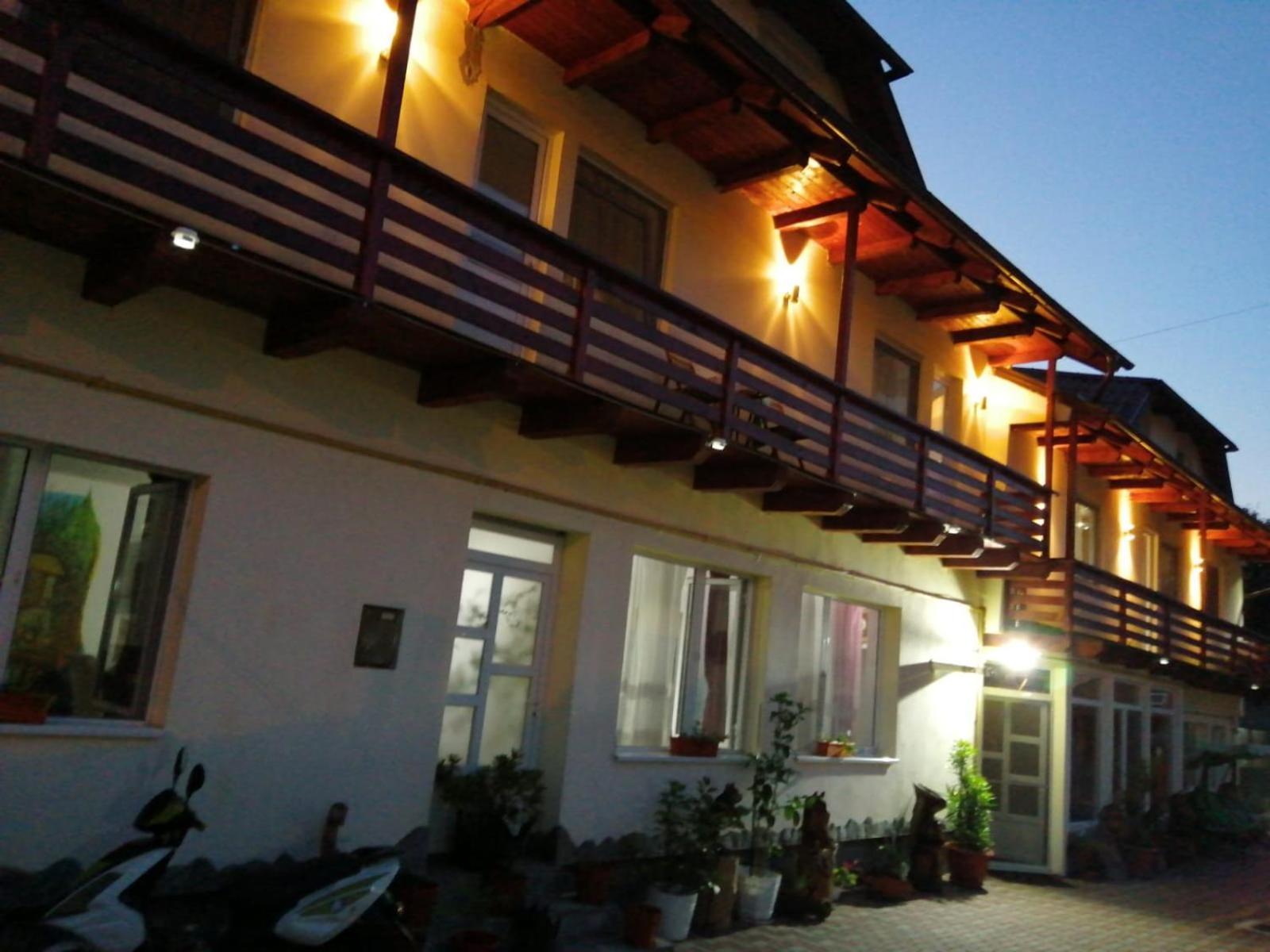 Hotel Casa Dany&Ady Rîşnov Exterior foto