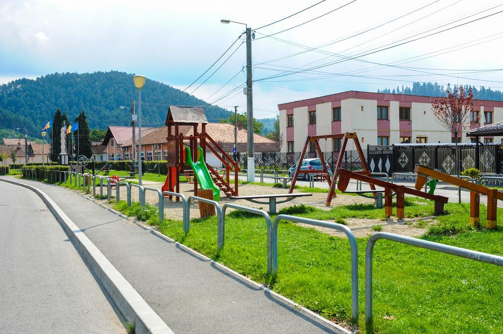 Hotel Casa Dany&Ady Rîşnov Exterior foto